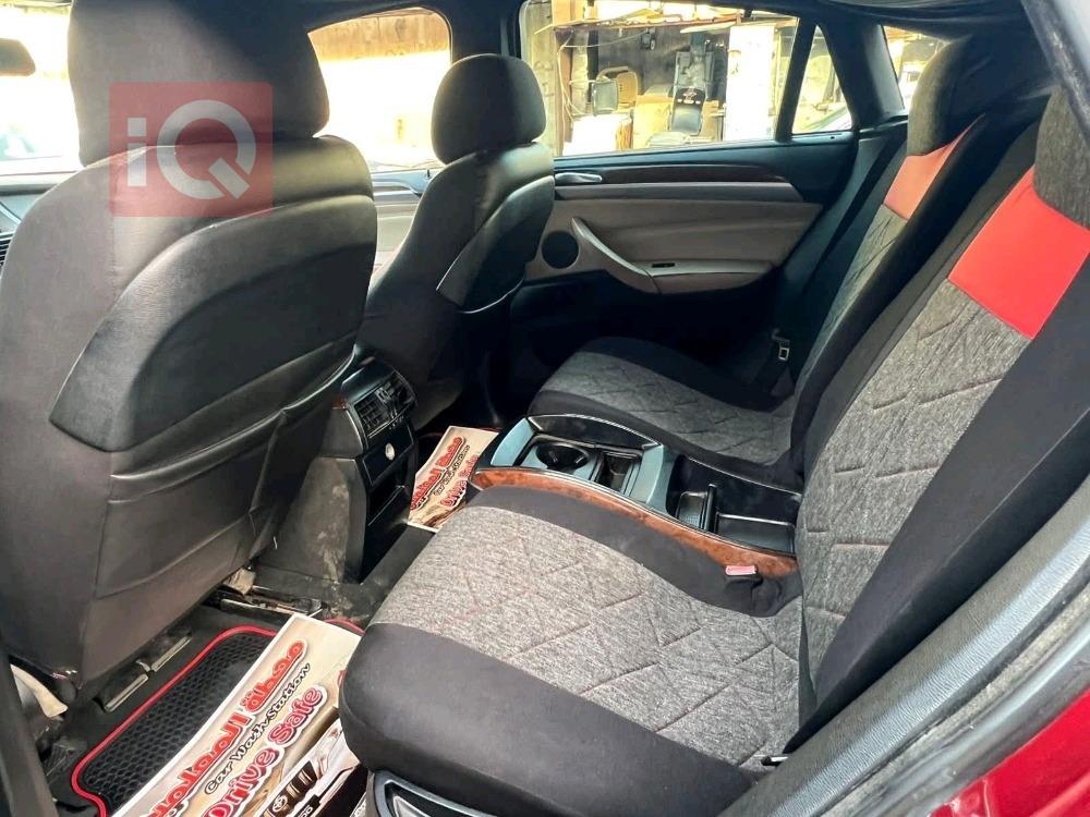 بی ئێم دەبڵیو X6